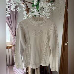 Orvis Vintage Cream Cable Knit Floral Sweater